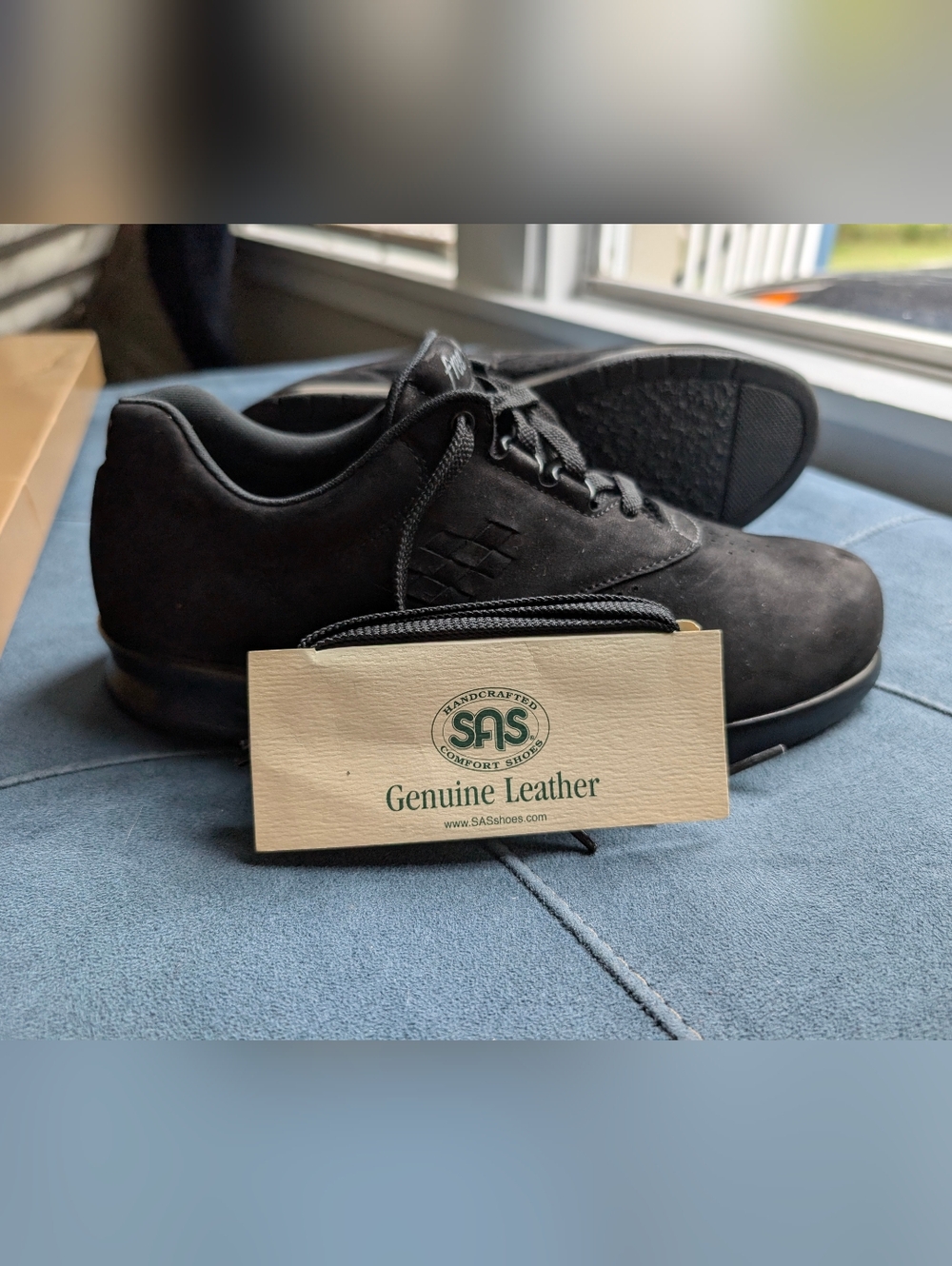 SAS FreeTime  Womans Walking Shoe Size 8.5WW Black On Black